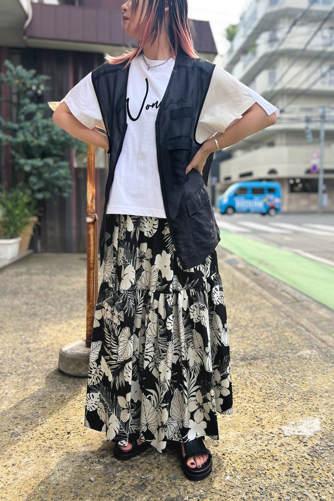 CHIGNON (シニヨン)オリジナルプリントスカート　ブラック